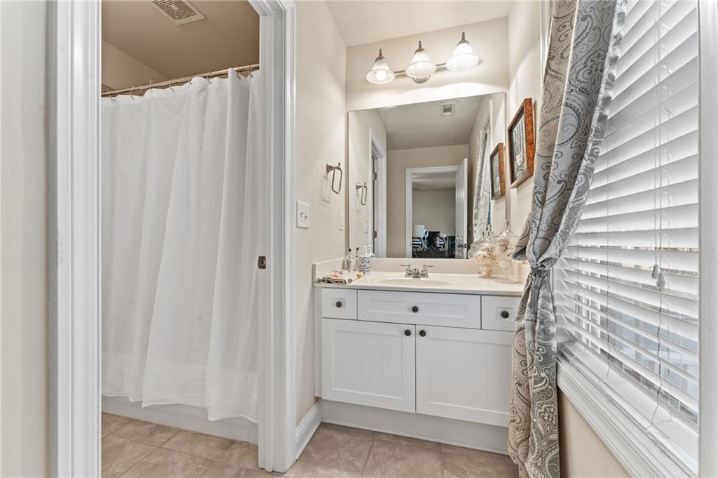 Johns Creek, Georgia, 30022, United States, 3 Bedrooms Bedrooms, ,4 BathroomsBathrooms,Residential,For Sale,2002058