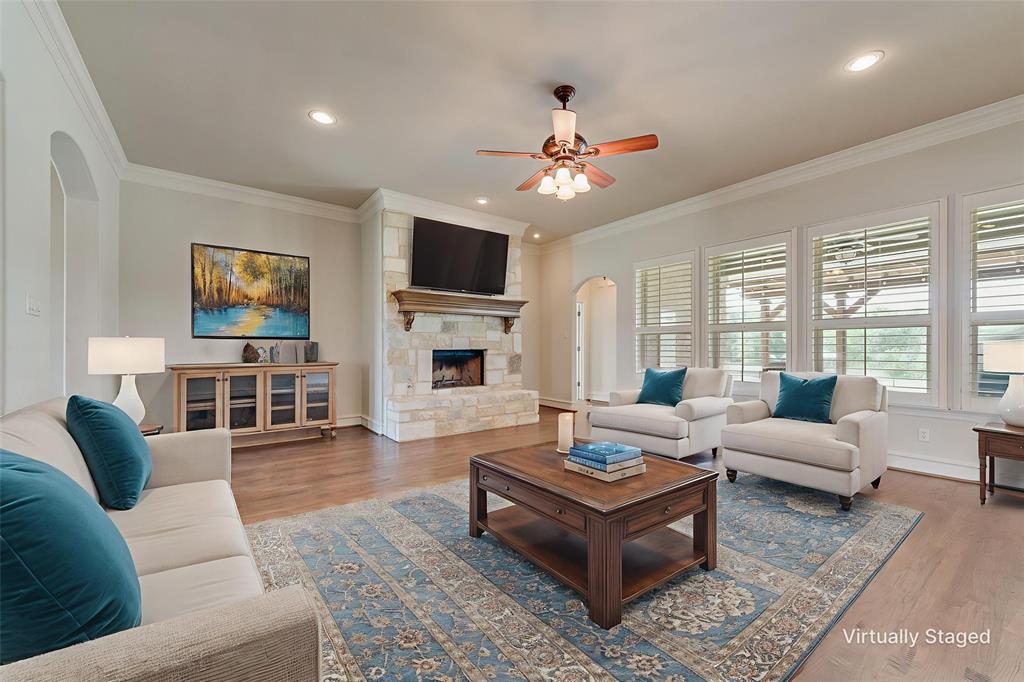 Kaufman, Texas, 75142, United States, 4 Bedrooms Bedrooms, ,3 BathroomsBathrooms,Residential,For Sale,1892913