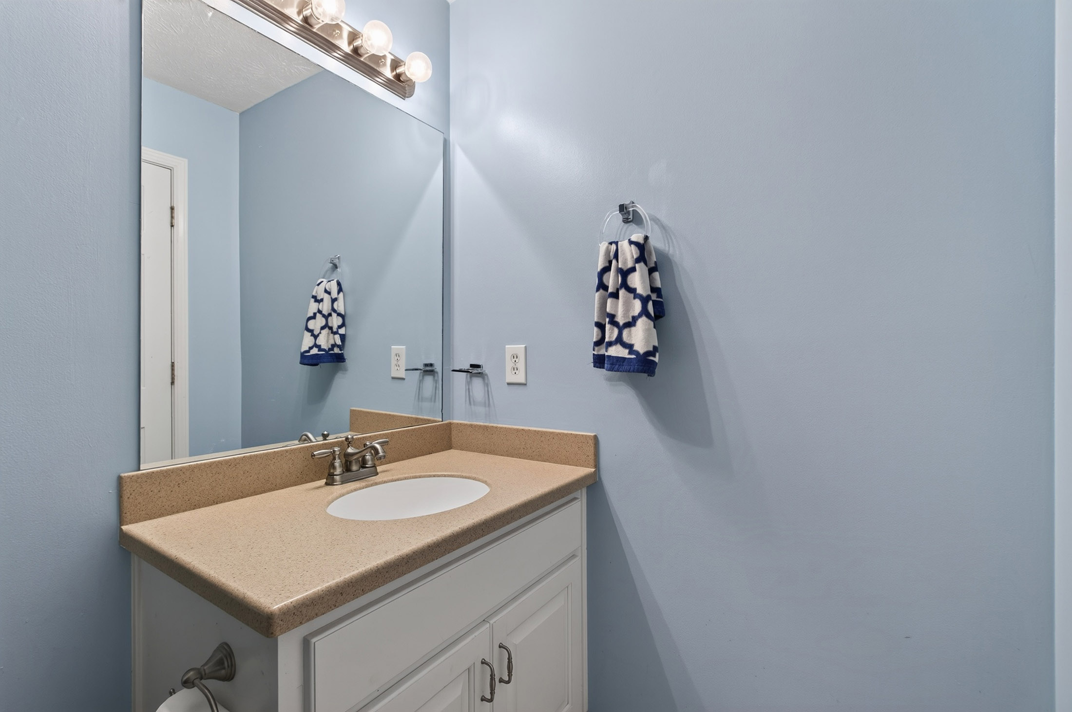  Charming Home on an Expansive 2.8+/- Acre Corner Lot - 物件實景