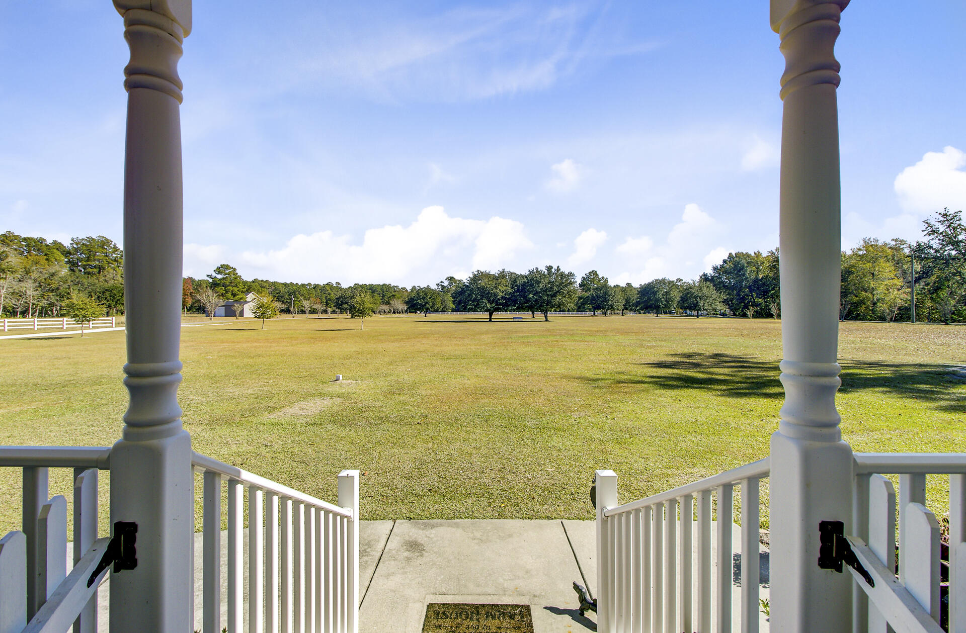 Cross, South Carolina, 29436, United States, 4 Bedrooms Bedrooms, ,3 BathroomsBathrooms,Residential,For Sale,1992832