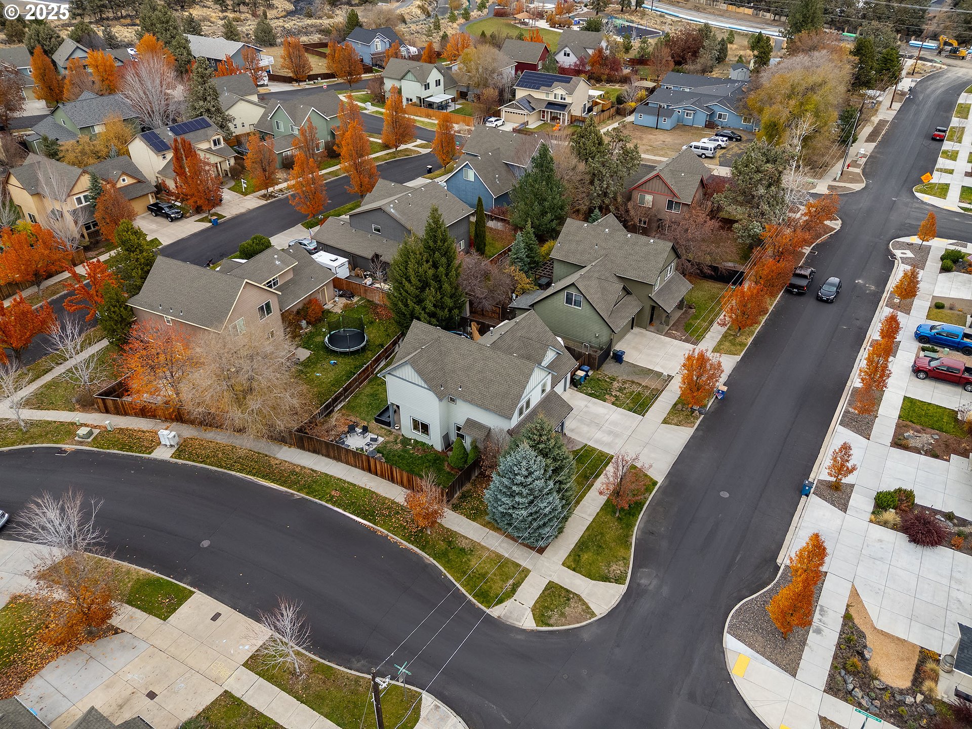 Bend, Oregon, 97701, United States, 3 Bedrooms Bedrooms, ,2 BathroomsBathrooms,Residential,For Sale,1993105