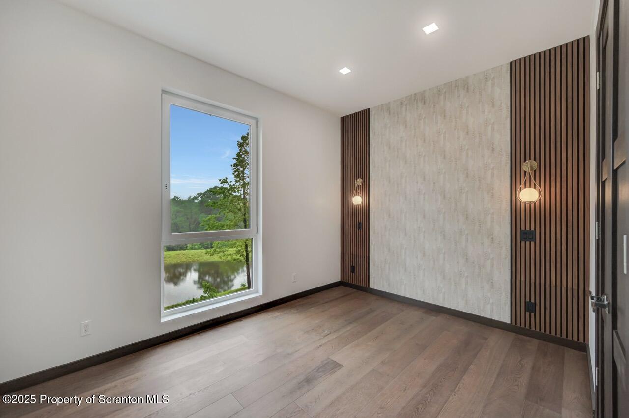 Bear Creek, Pennsylvania, 18602, United States, 4 Bedrooms Bedrooms, ,3 BathroomsBathrooms,Residential,For Sale,2002172