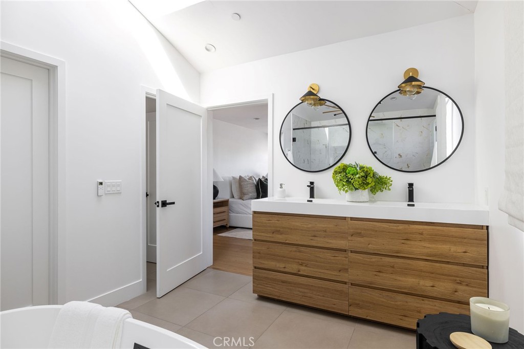 Seal Beach, California, 90740, United States, 5 Bedrooms Bedrooms, ,3 BathroomsBathrooms,Residential,For Sale,1988000