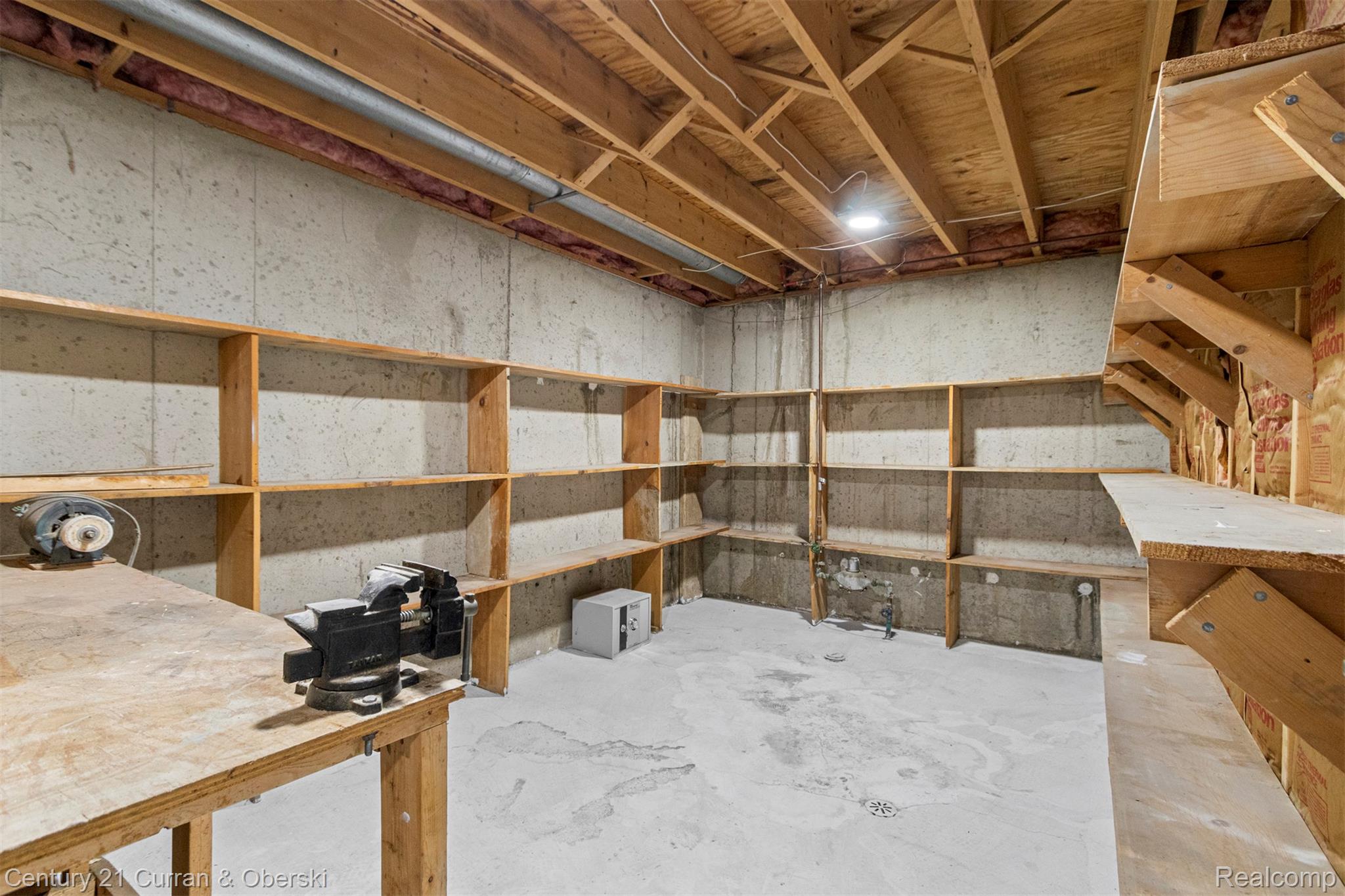 Livonia, Michigan, 48152, United States, 3 Bedrooms Bedrooms, ,3 BathroomsBathrooms,Residential,For Sale,2011700