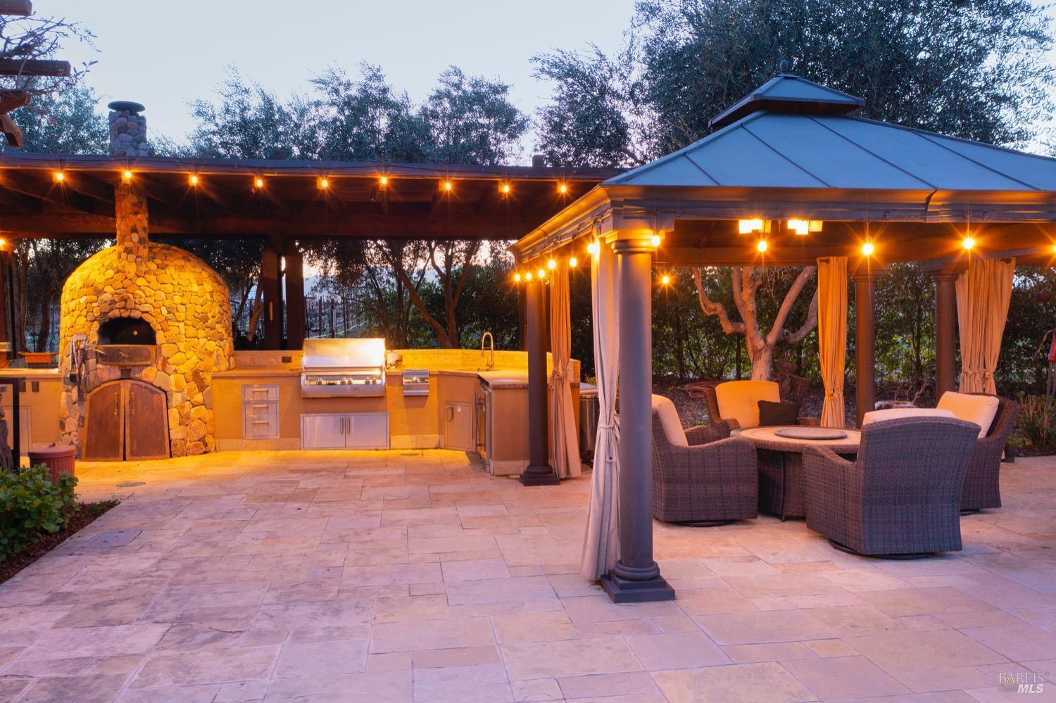 Napa, California, 94558, United States, 8 Bedrooms Bedrooms, ,9 BathroomsBathrooms,Residential,For Sale,1729911