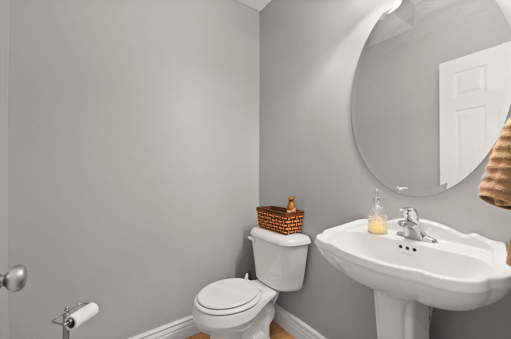 COLUMBIA, Missouri, 65203, United States, 5 Bedrooms Bedrooms, ,4 BathroomsBathrooms,Residential,For Sale,1983136