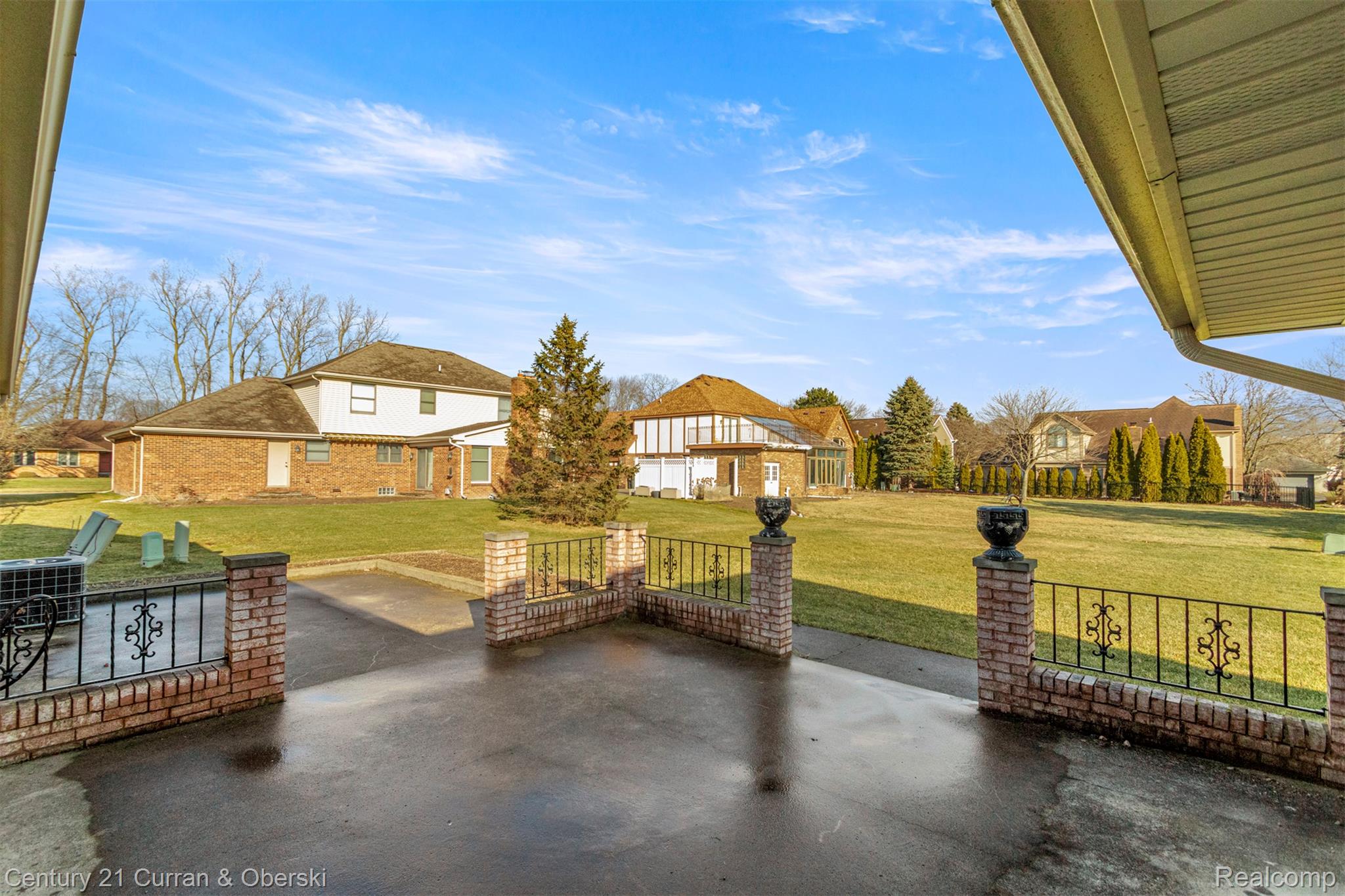 Livonia, Michigan, 48152, United States, 3 Bedrooms Bedrooms, ,3 BathroomsBathrooms,Residential,For Sale,2011700