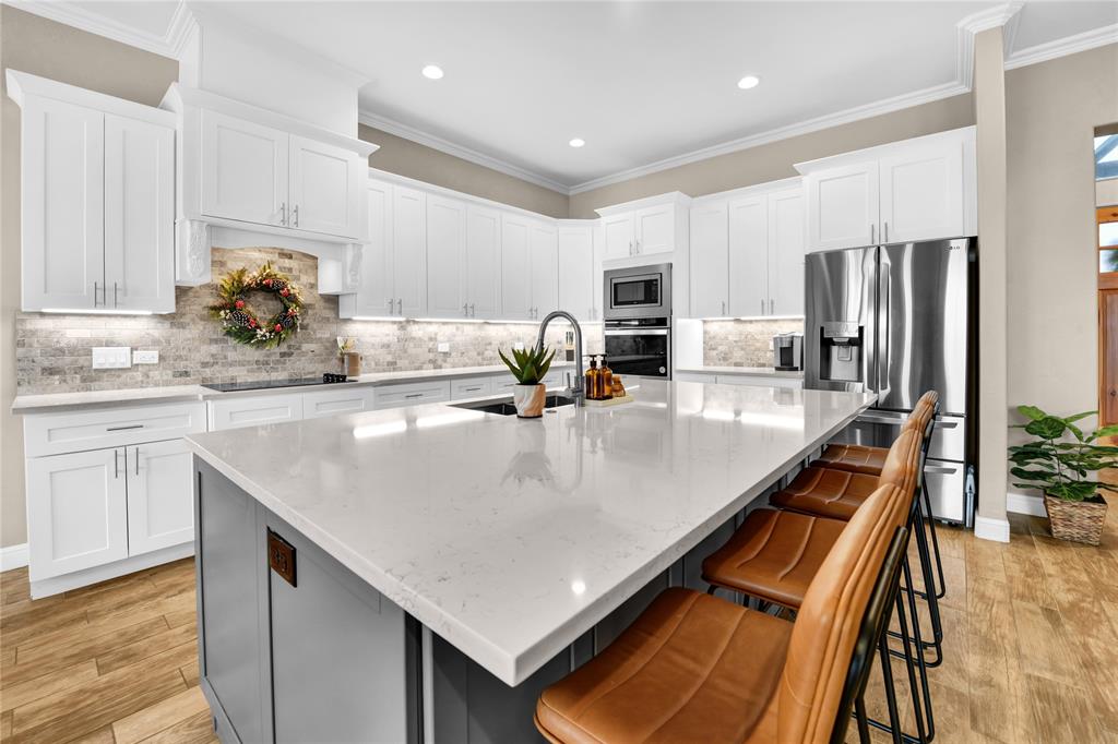 Weatherford, Texas, 76088, United States, 4 Bedrooms Bedrooms, ,3 BathroomsBathrooms,Residential,For Sale,2006084