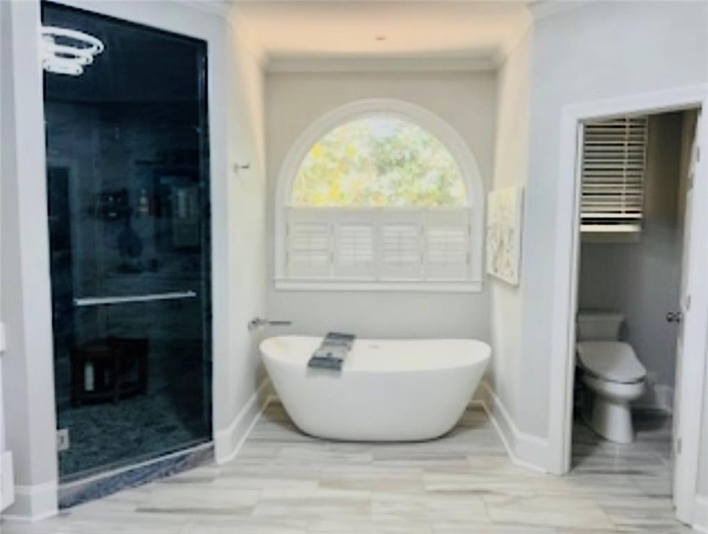 Alpharetta, Georgia, 30022, United States, 5 Bedrooms Bedrooms, ,5 BathroomsBathrooms,Residential,For Sale,1905840