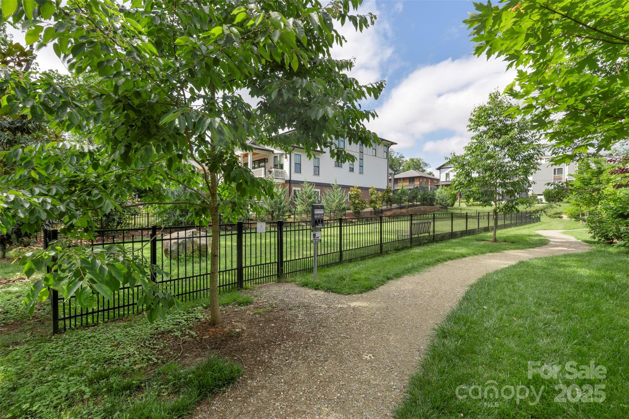 Charlotte, North Carolina, 28205, United States, 3 Bedrooms Bedrooms, ,3 BathroomsBathrooms,Residential,For Sale,1837660