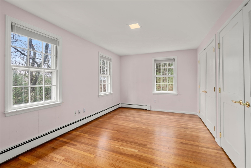 Weston, Massachusetts, 02493, United States, 4 Bedrooms Bedrooms, ,4 BathroomsBathrooms,Residential,For Sale,1947070