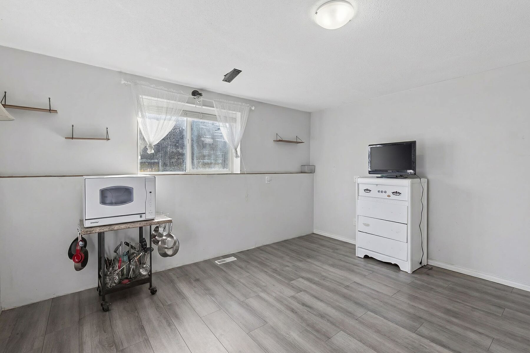  Hobby Farm in Armstrong - 物件實景