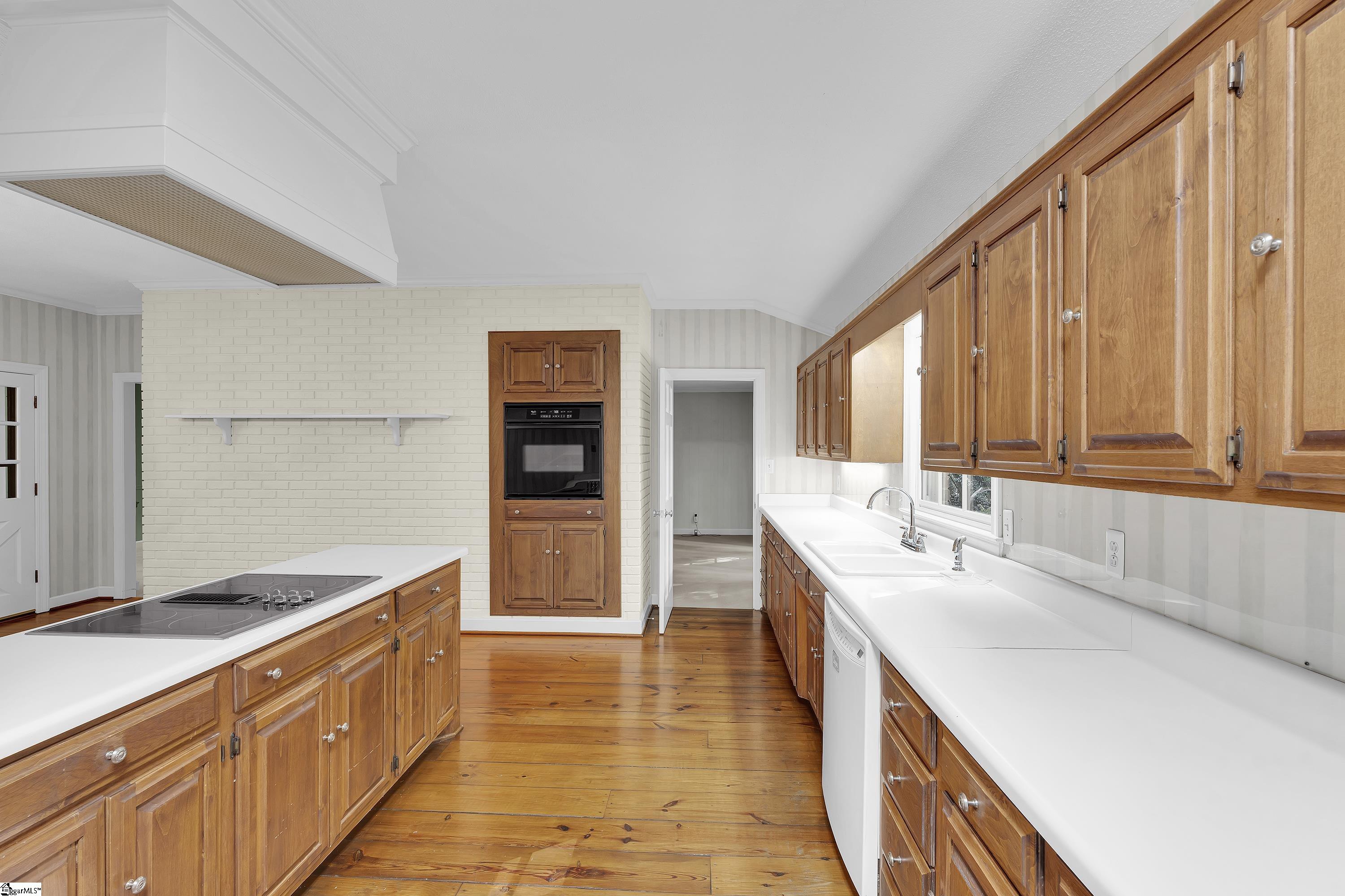 Spartanburg, South Carolina, 29302, United States, 4 Bedrooms Bedrooms, ,3 BathroomsBathrooms,Residential,For Sale,1906881