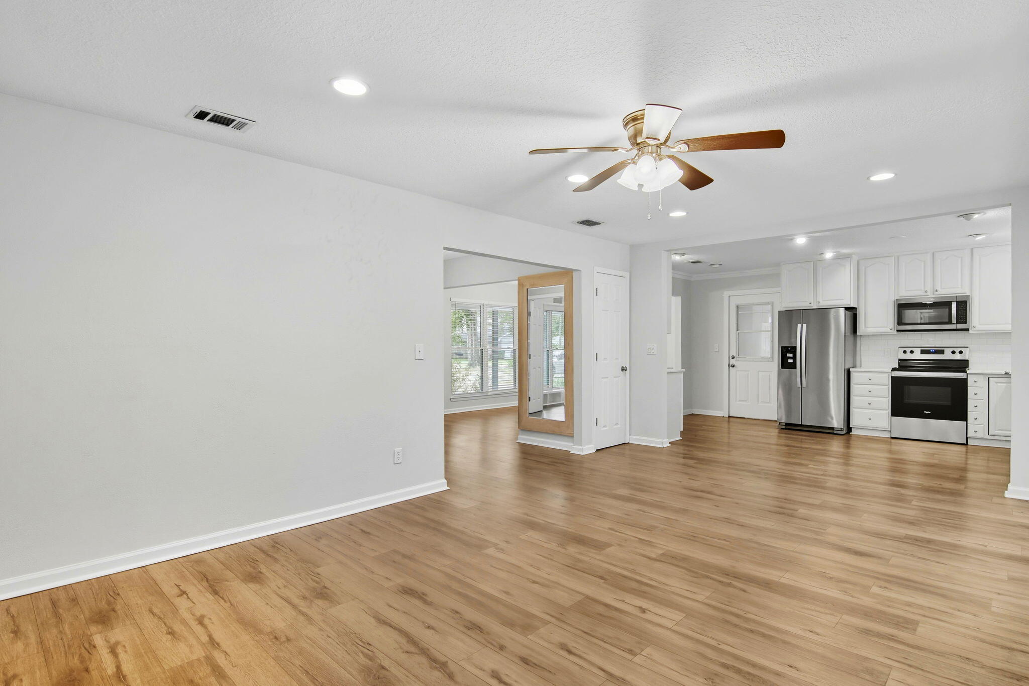 Niceville, Florida, 32578, United States, 4 Bedrooms Bedrooms, ,2 BathroomsBathrooms,Residential,For Sale,1961467