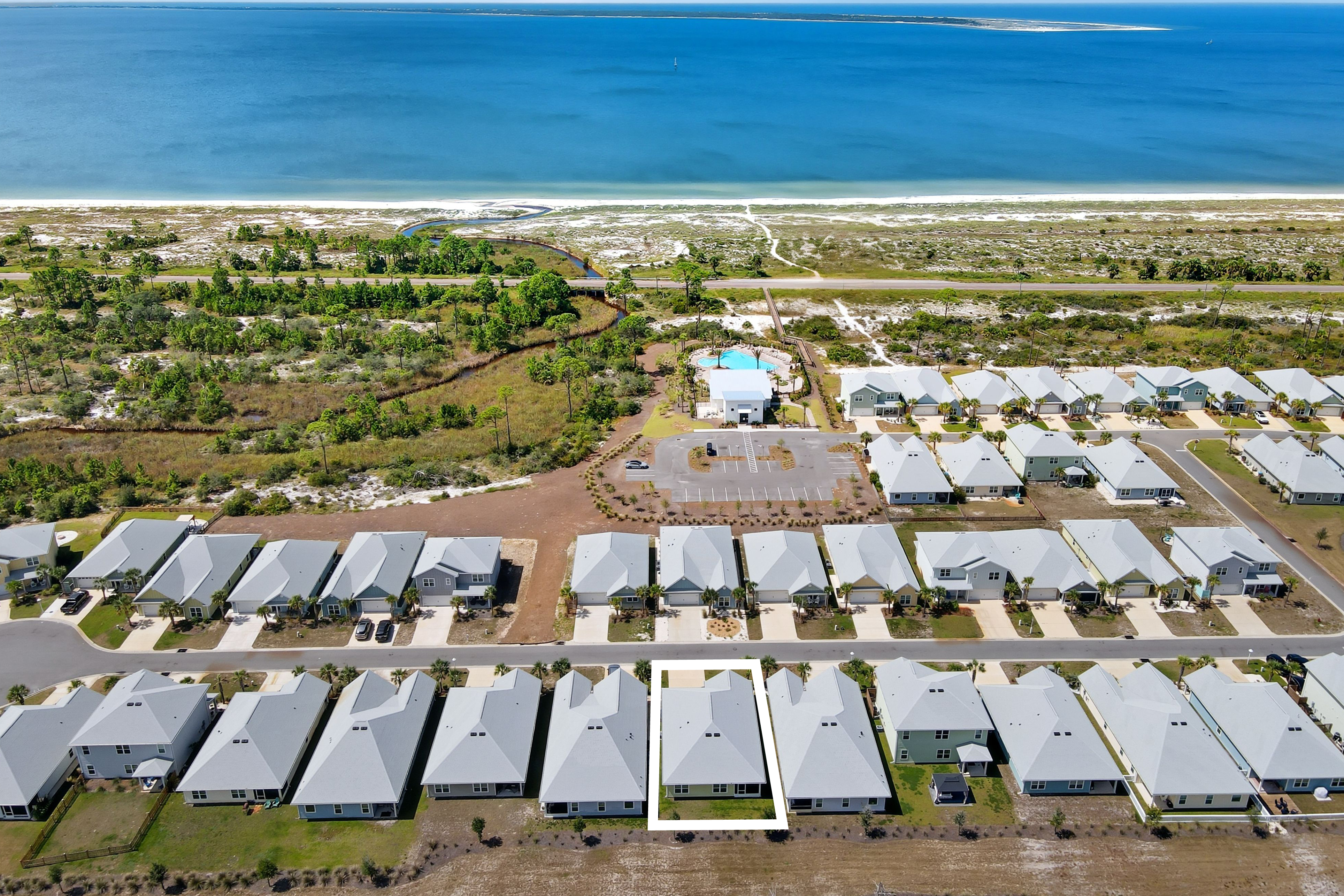  Coastal Retreat With Resort Amenities In WindMark Beach - 物件實景