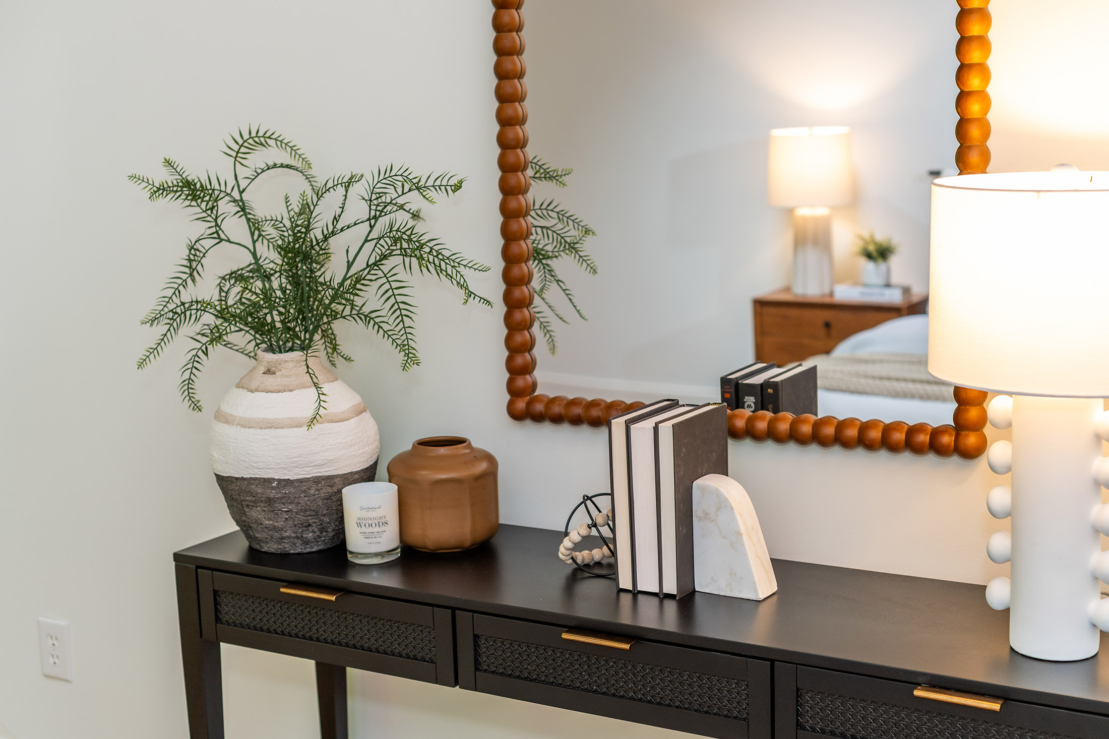  Thoughtfully Renovated Contemporary Home - 物件實景