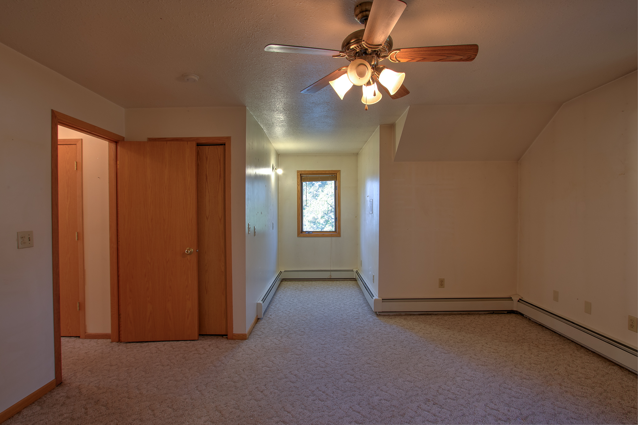 Mora, Minnesota, 55051, United States, 3 Bedrooms Bedrooms, ,3 BathroomsBathrooms,Residential,For Sale,1981190