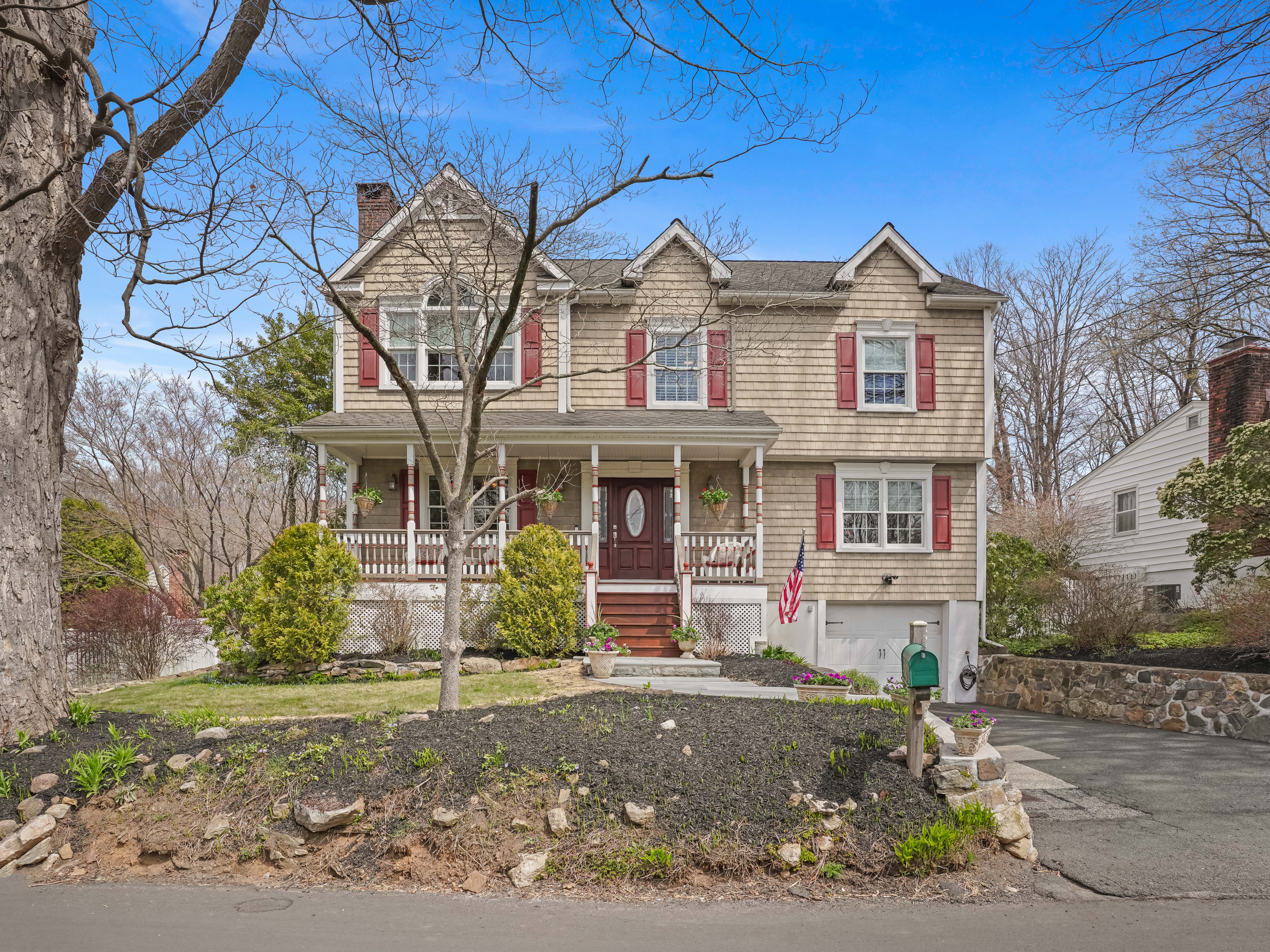  Stunning Custom Colonial - 物件實景