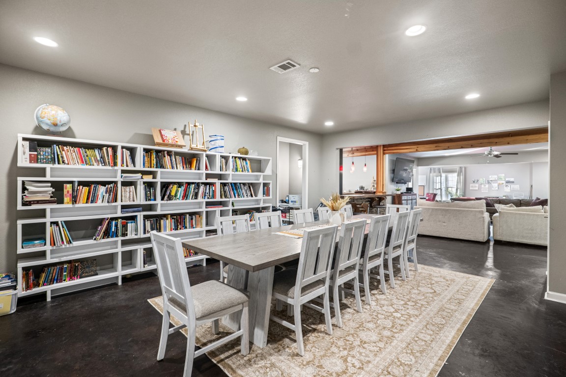 Jonesboro, Arkansas, 72404, United States, 4 Bedrooms Bedrooms, ,3 BathroomsBathrooms,Residential,For Sale,1989534