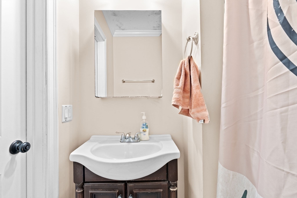 Boston, Massachusetts, 02121, United States, 11 Bedrooms Bedrooms, ,3 BathroomsBathrooms,Residential,For Sale,1998494