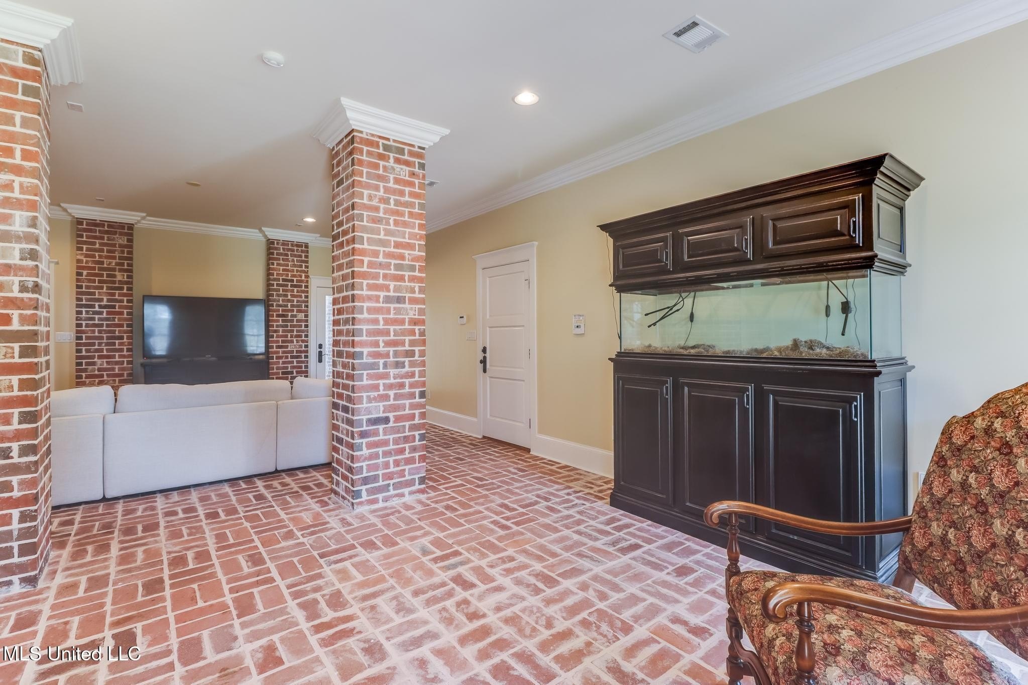 Pascagoula, Mississippi, 39581, United States, 5 Bedrooms Bedrooms, ,6 BathroomsBathrooms,Residential,For Sale,1977278