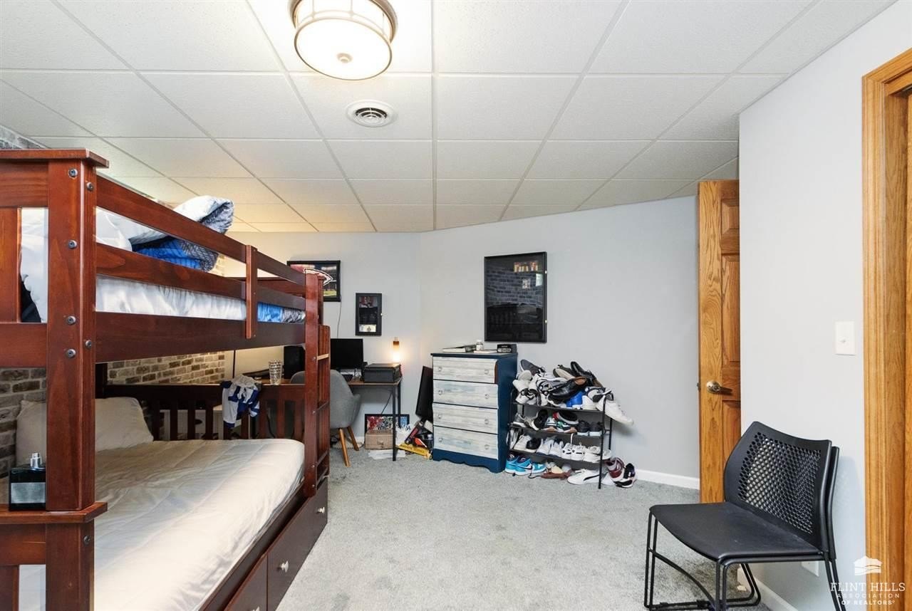 Junction City, Kansas, 66441, United States, 4 Bedrooms Bedrooms, ,4 BathroomsBathrooms,Residential,For Sale,1805372