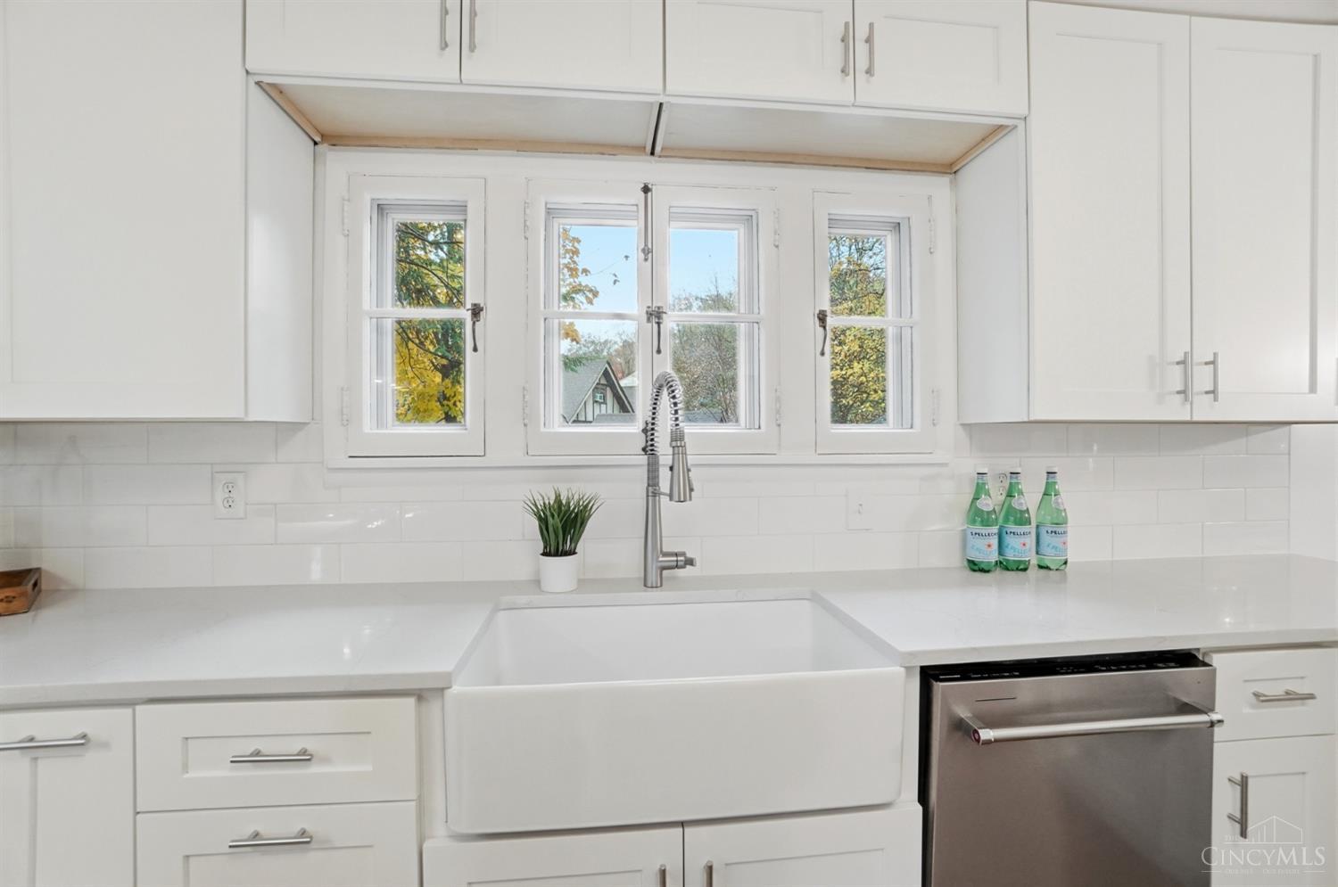 Cincinnati, Ohio, 45227, United States, 3 Bedrooms Bedrooms, ,2 BathroomsBathrooms,Residential,For Sale,1989456