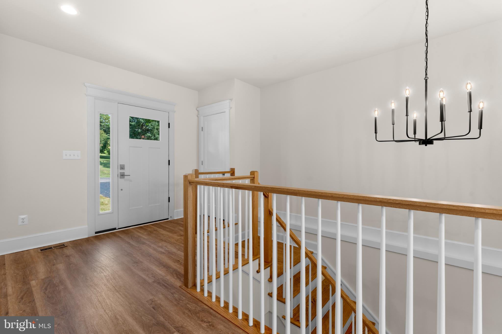 Warrenton, Virginia, 20187, United States, 5 Bedrooms Bedrooms, ,5 BathroomsBathrooms,Residential,For Sale,1977329