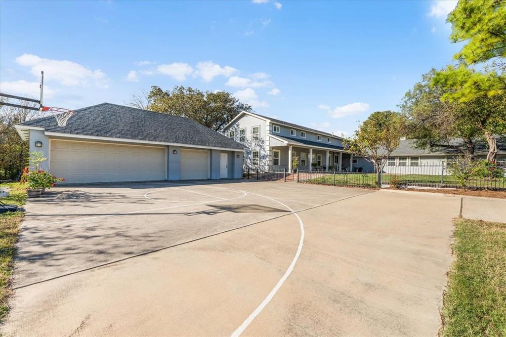 8248 Meadowbrook Drive, Fort Worth, Texas, 76120, United States, 5 Bedrooms Bedrooms, ,6 BathroomsBathrooms,Residential,For Sale,8248 Meadowbrook Drive,1666284