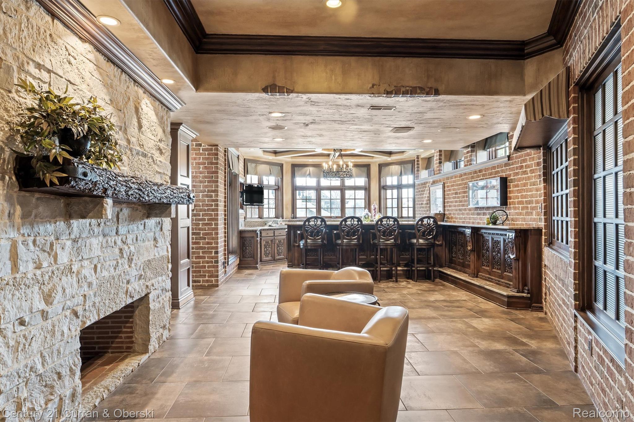 Northville, Michigan, 48168, United States, 4 Bedrooms Bedrooms, ,7 BathroomsBathrooms,Residential,For Sale,2038864