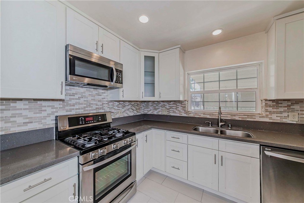 La Crescenta, California, 91214, United States, 3 Bedrooms Bedrooms, ,2 BathroomsBathrooms,Residential,For Sale,1926243