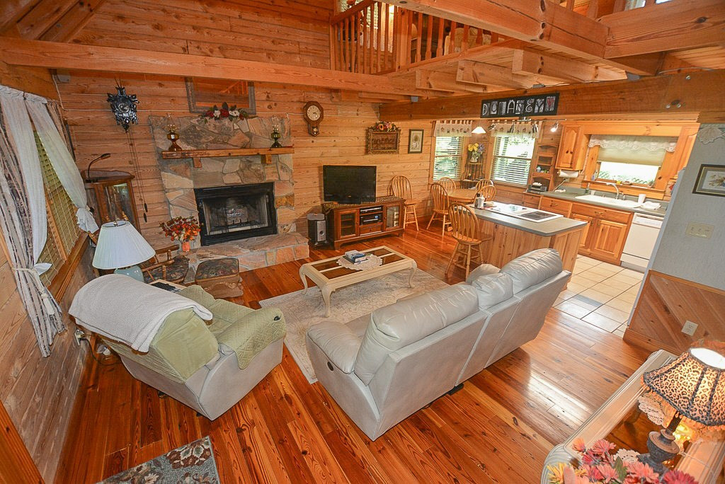 Sevierville, Tennessee, 37876, United States, 2 Bedrooms Bedrooms, ,2 BathroomsBathrooms,Residential,For Sale,1976513