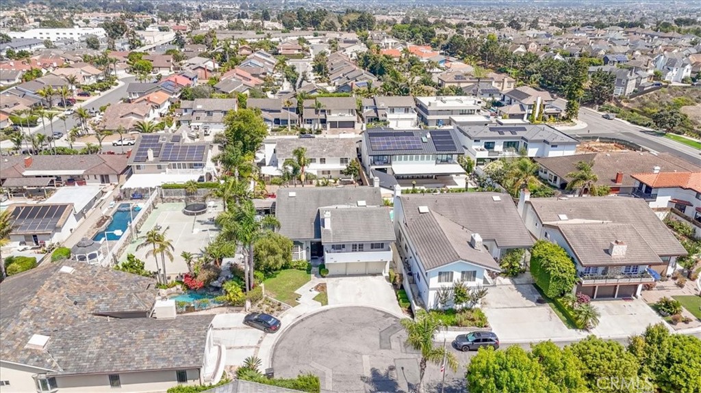 Huntington Beach, California, 92649, United States, 5 Bedrooms Bedrooms, ,5 BathroomsBathrooms,Residential,For Sale,1926565