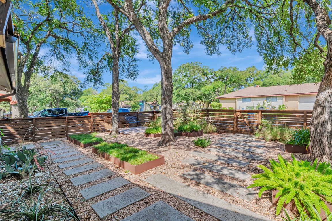Austin, Texas, 78759, United States, 3 Bedrooms Bedrooms, ,2 BathroomsBathrooms,Residential,For Sale,1857770