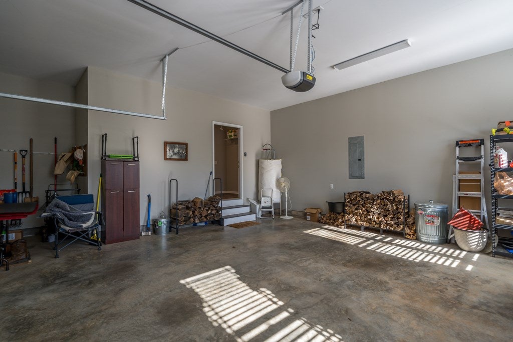 Ellijay, Georgia, 30536, United States, 3 Bedrooms Bedrooms, ,2 BathroomsBathrooms,Residential,For Sale,2013391