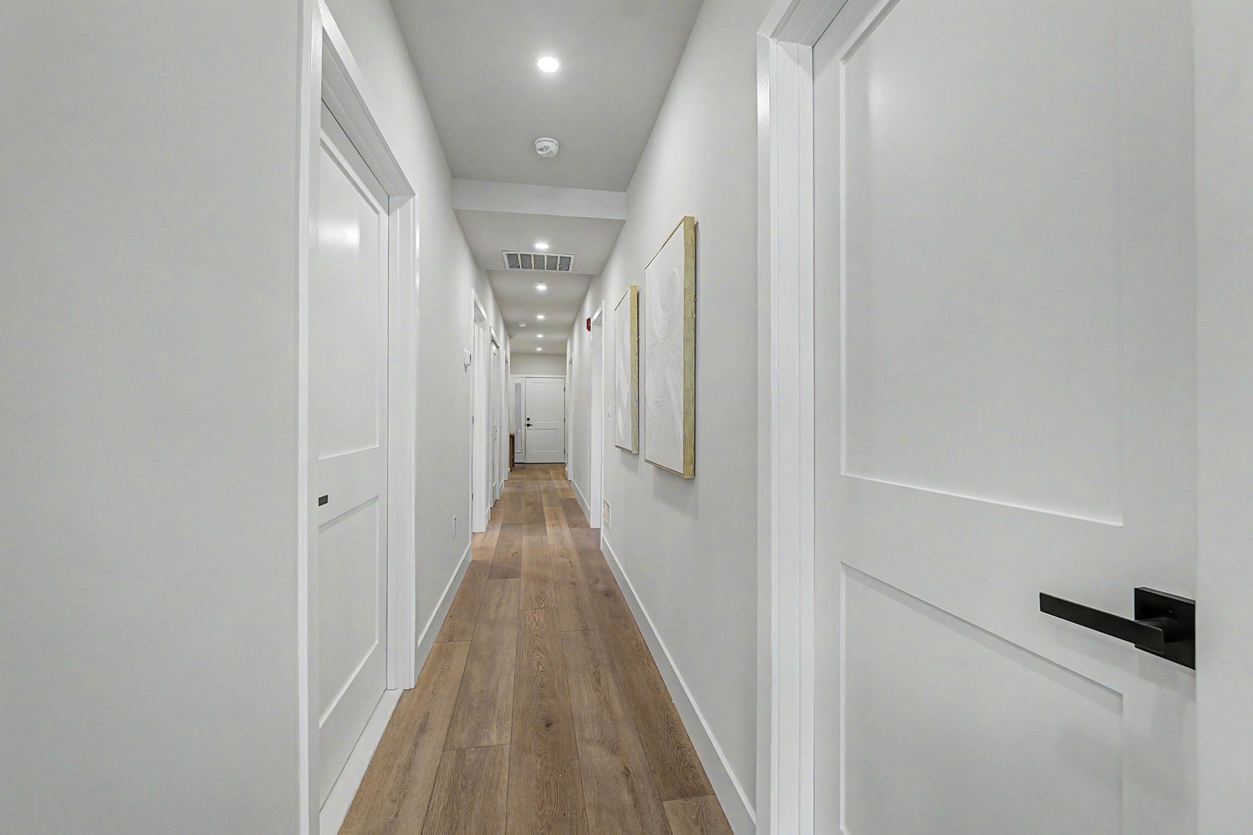  323 E Oak Avenue #101 - 物件實景