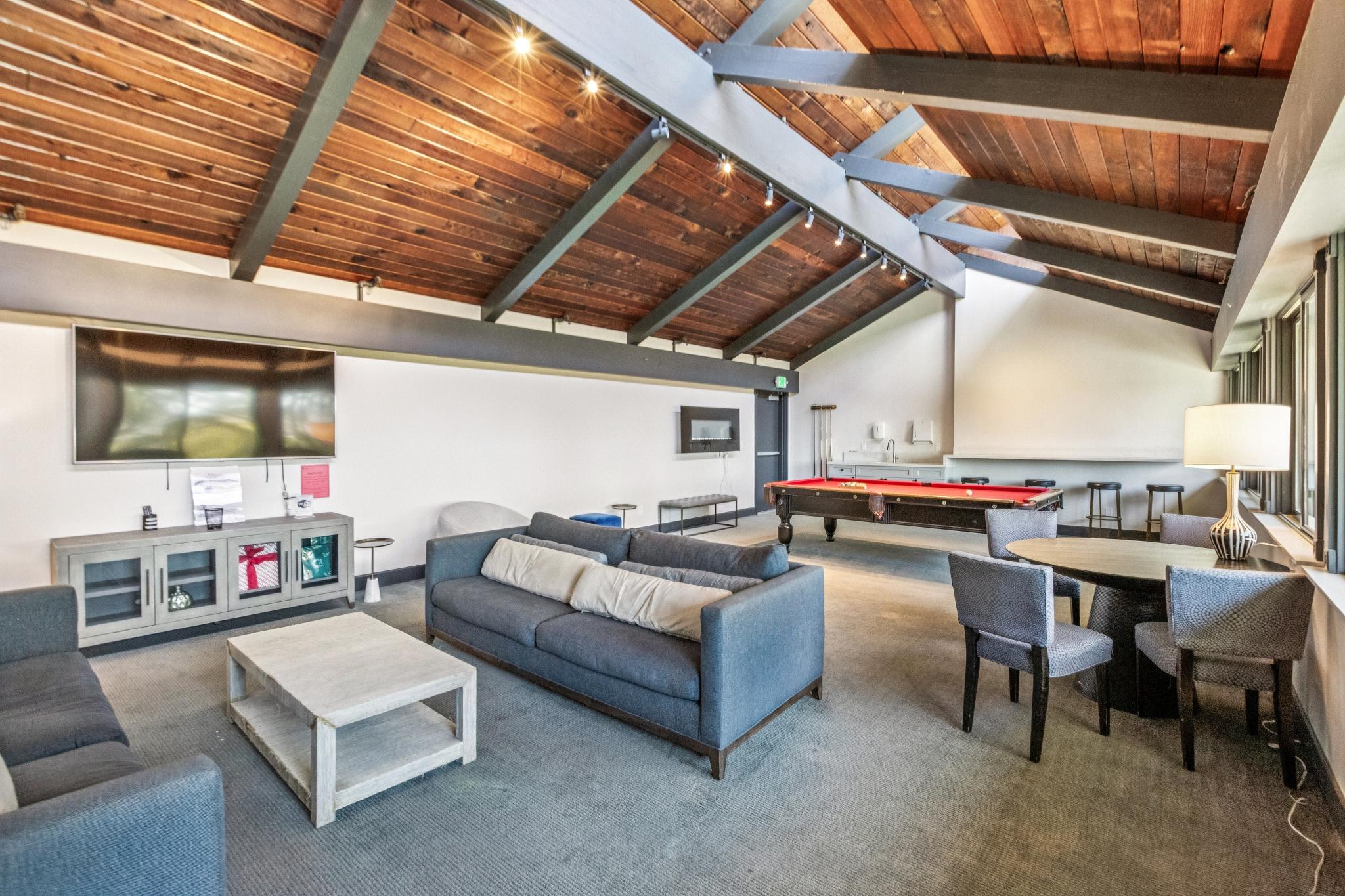  Top floor panoramic view remodeled condo - 物件實景