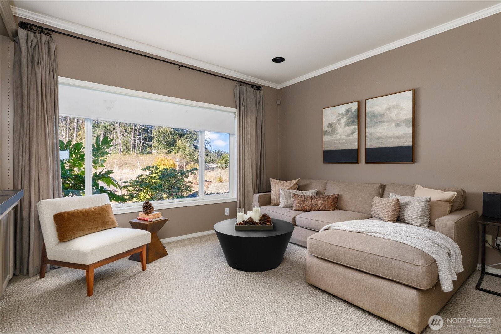 Oak Harbor, Washington, 98277, United States, 4 Bedrooms Bedrooms, ,2 BathroomsBathrooms,Residential,For Sale,1992987