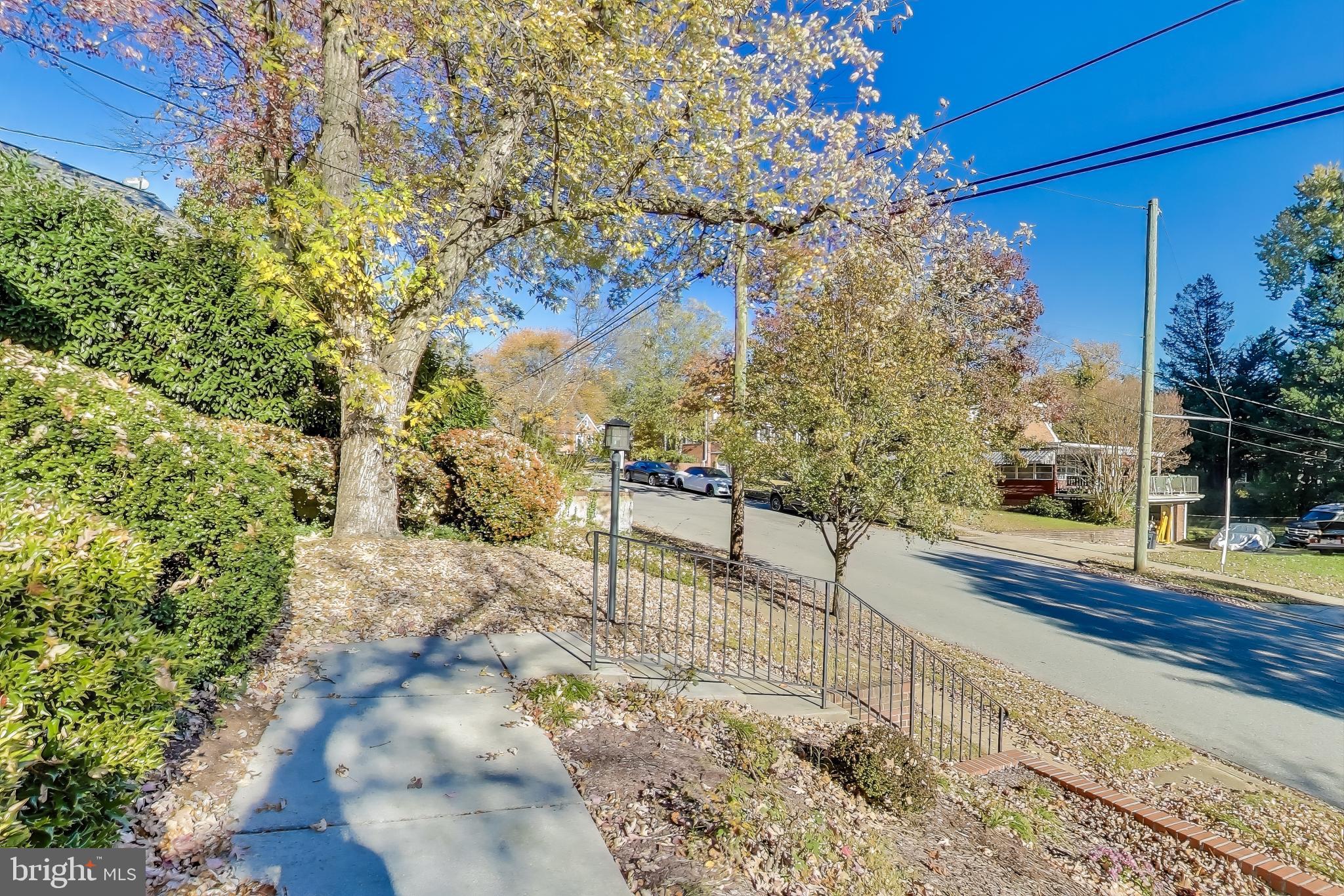 Cheverly, Maryland, 20785, United States, 5 Bedrooms Bedrooms, ,2 BathroomsBathrooms,Residential,For Sale,1990402