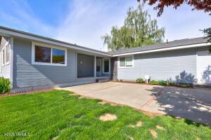 Yakima, Washington, 98901, United States, 3 Bedrooms Bedrooms, ,3 BathroomsBathrooms,Residential,For Sale,1729945
