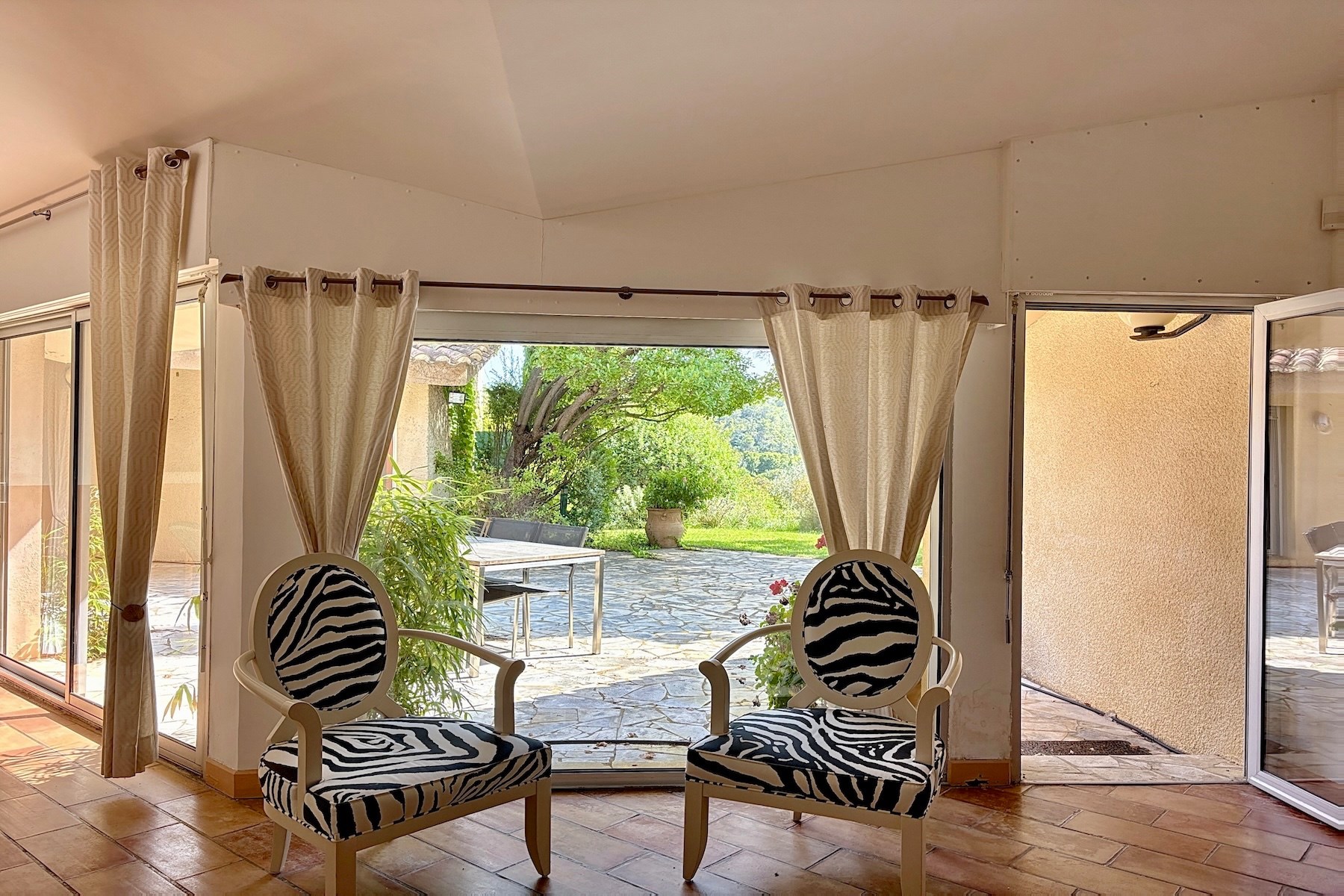  Architect-Designed Villa with Panoramic Views - 物件實景