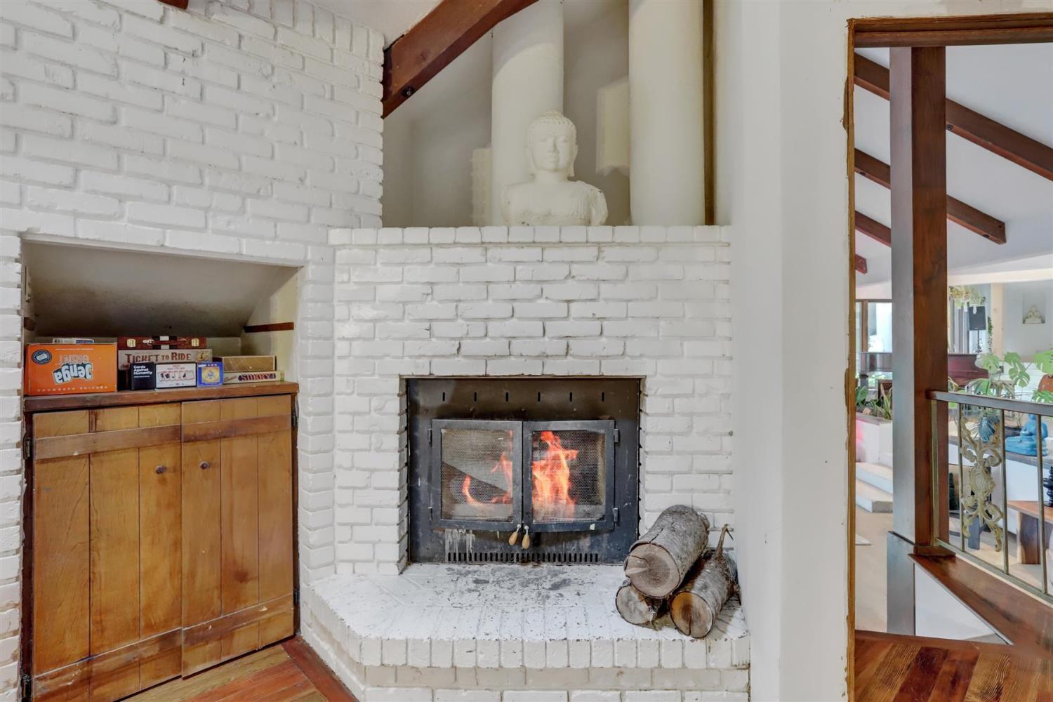 Nevada City, California, 95959, United States, 6 Bedrooms Bedrooms, ,5 BathroomsBathrooms,Residential,For Sale,1997761