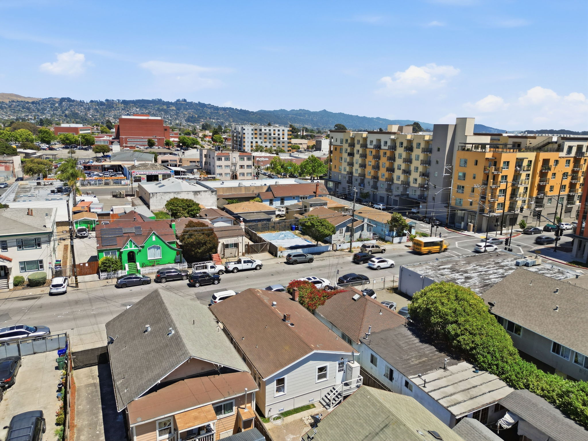  Two Detached Homes on One Lot - 物件實景