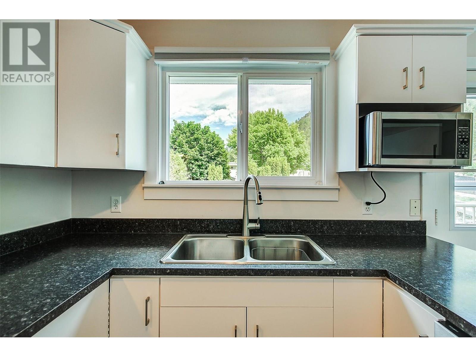 WEST KELOWNA, British Columbia, V1Z 3K5, CA, 2 Bedrooms Bedrooms, ,1 BathroomBathrooms,Residential,For Sale,1913142