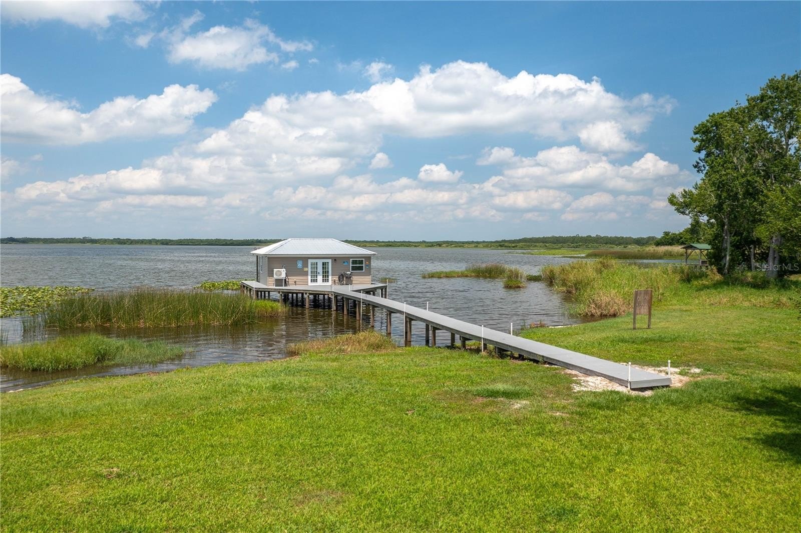 LAKE WALES, Florida, 33898, United States, 3 Bedrooms Bedrooms, ,3 BathroomsBathrooms,Residential,For Sale,1846295