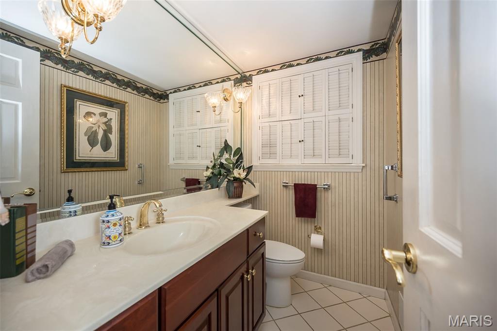 Chesterfield, Missouri, 63017, United States, 4 Bedrooms Bedrooms, ,3 BathroomsBathrooms,Residential,For Sale,1932834