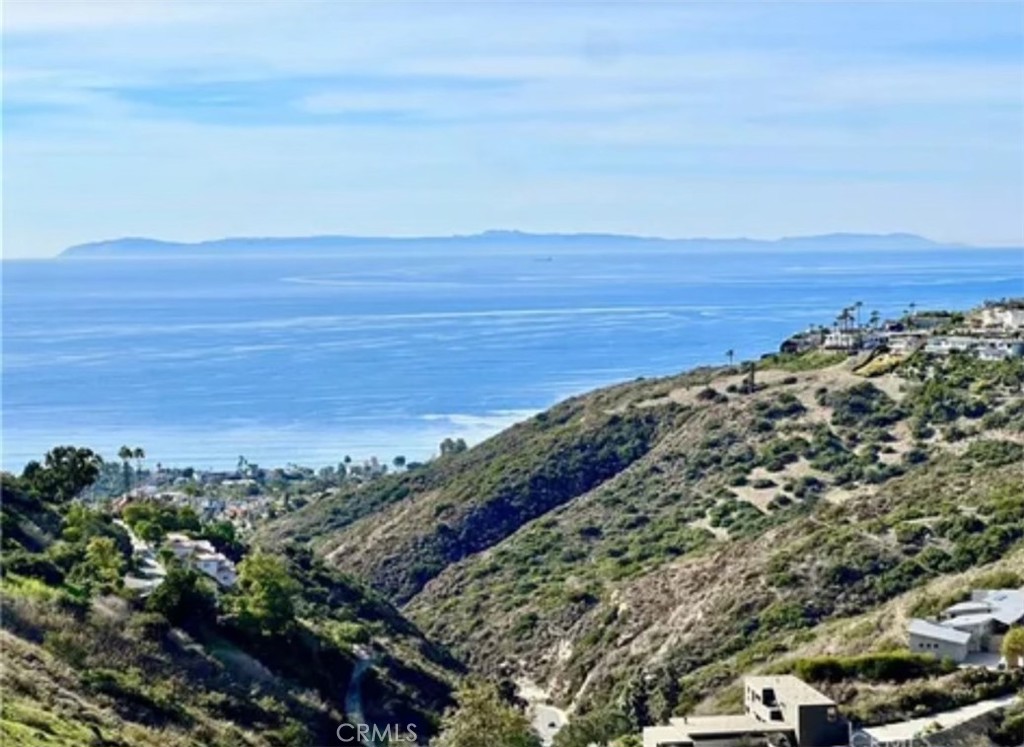 Laguna Beach, California, 92651, United States, 5 Bedrooms Bedrooms, ,6 BathroomsBathrooms,Residential,For Sale,1908512