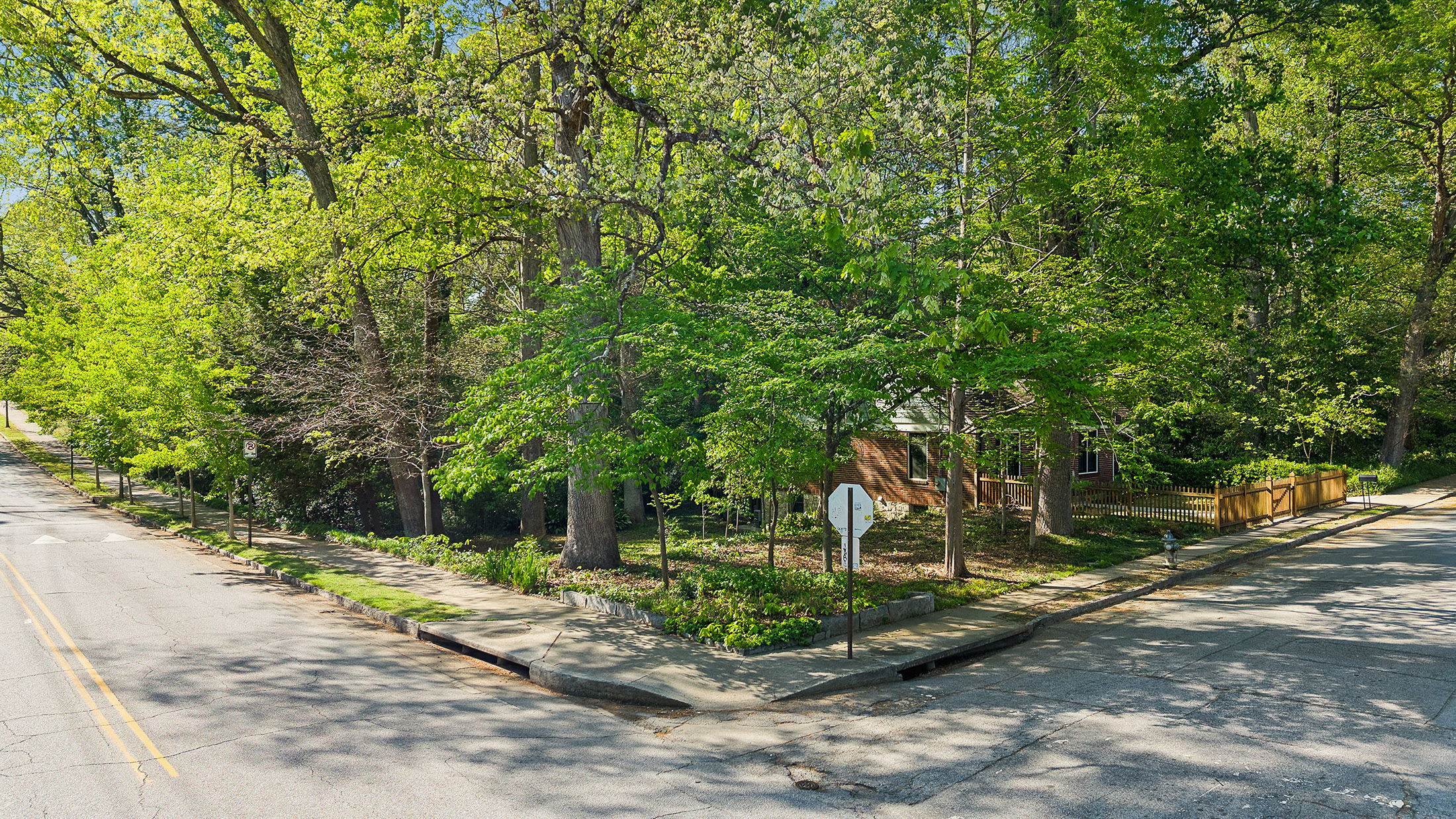  Charming East Atlanta Cottage on Rare Creekside Lot - 物件實景