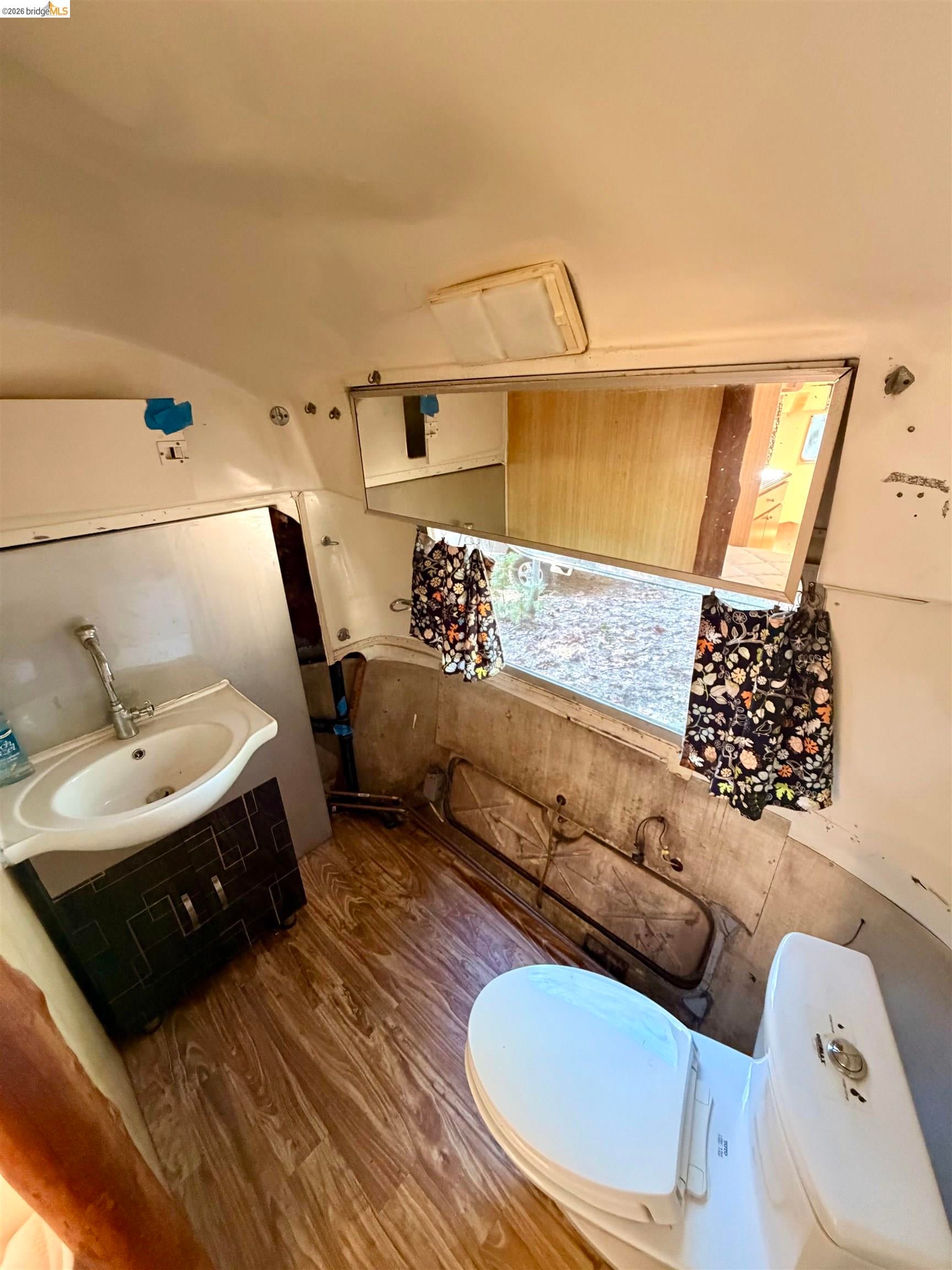 Sonora, California, 95370, United States, 1 Bedroom Bedrooms, ,1 BathroomBathrooms,Residential,For Sale,2034419