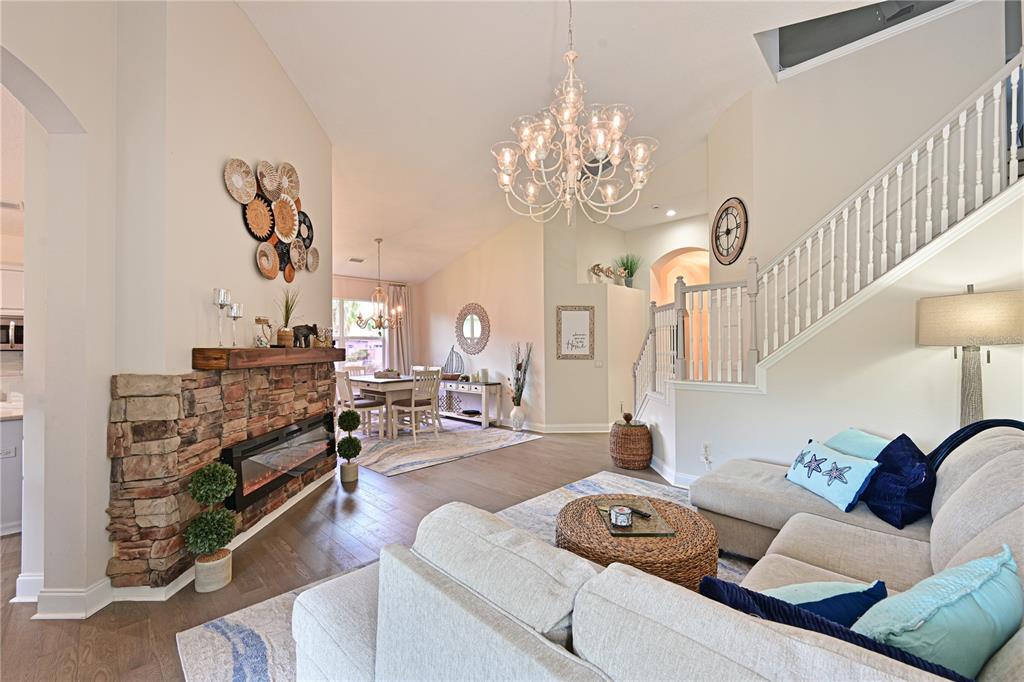 Bradenton, Florida, 34212, United States, 5 Bedrooms Bedrooms, ,3 BathroomsBathrooms,Residential,For Sale,1897819